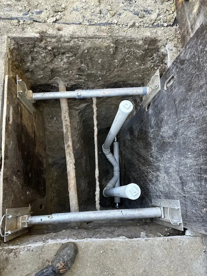 Experienced plumber completing Gas Line Repair work in Riverdale